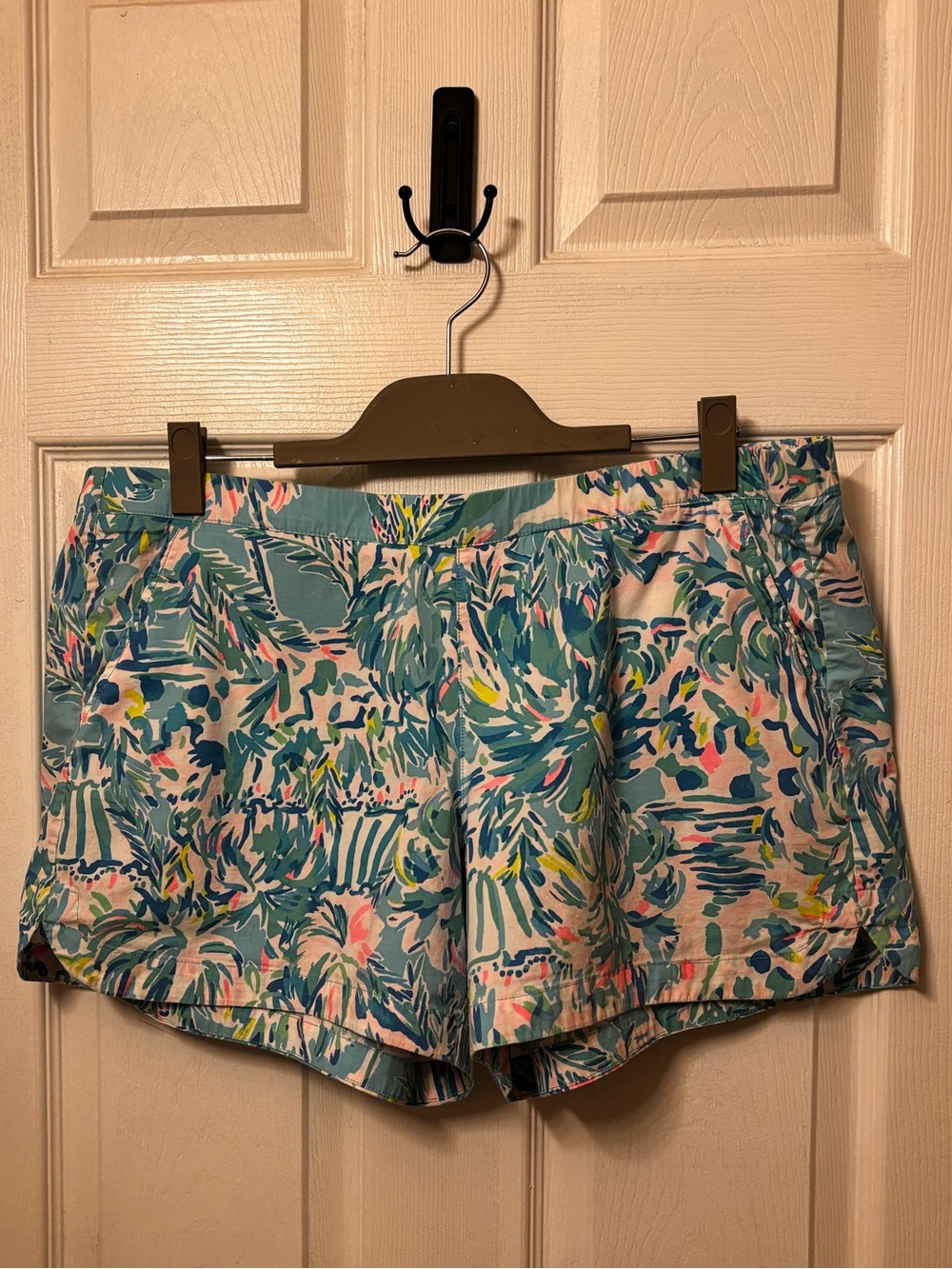 Lilly Pulitzer Ocean View Pull‑On Shorts 5” – Blue/Green – Size XL